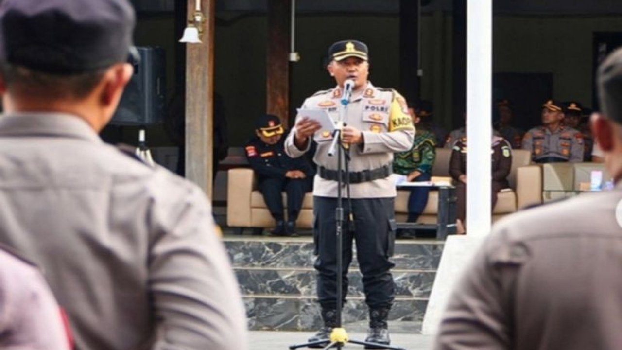 Polres Tanah Laut (Tala) kembali menggelar Operasi Ketupat Intan 2026 untuk mengamankan arus mudik, perayaan Idul Fitri 1447 Hijriah, hingga arus balik Lebaran di wilayah Kabupaten Tala. Operasi ini bertujuan memberikan rasa aman dan nyaman bagi masyaraka