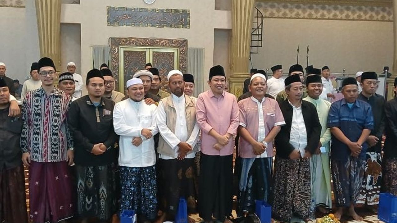 Bupati Jember Muhammad Fawait aktif mengajak tokoh pesantren bersinergi menekan angka kemiskinan, stunting, serta meningkatkan kualitas pendidikan dan ekonomi di wilayahnya.