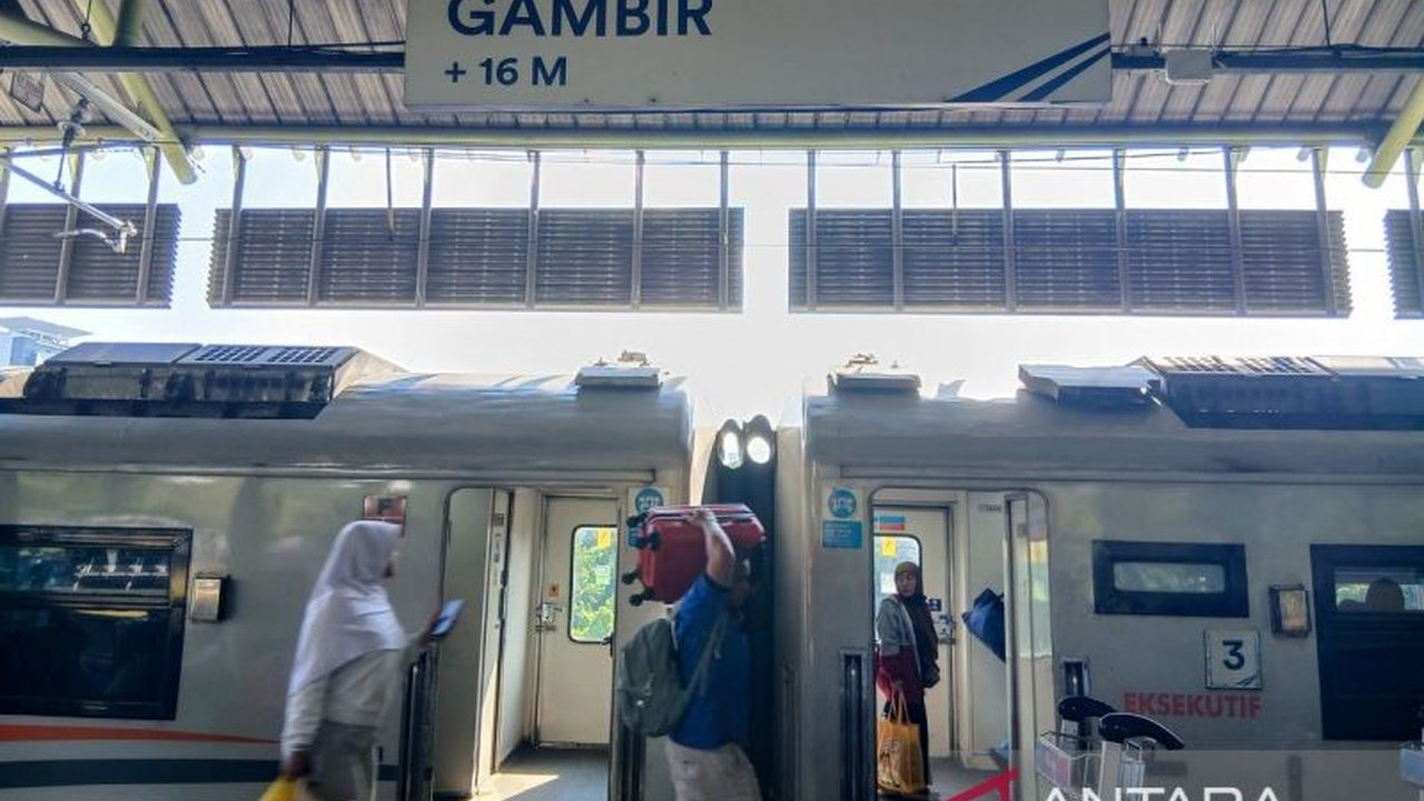 KAI Daop 1 Jakarta masih menawarkan 63 ribu tiket diskon kereta api Lebaran hingga H-6 Idul Fitri 1447 H. Manfaatkan kesempatan ini untuk mudik dengan harga lebih hemat.
