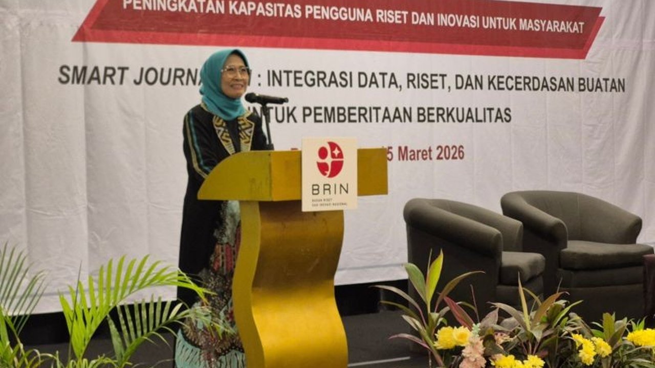 Ketua Komisi X DPR RI Hetifah Sjaifudian menyoroti penggunaan AI Jurnalistik yang semakin masif, namun menegaskan bahwa teknologi ini tak boleh menggantikan peran vital wartawan. Simak selengkapnya!