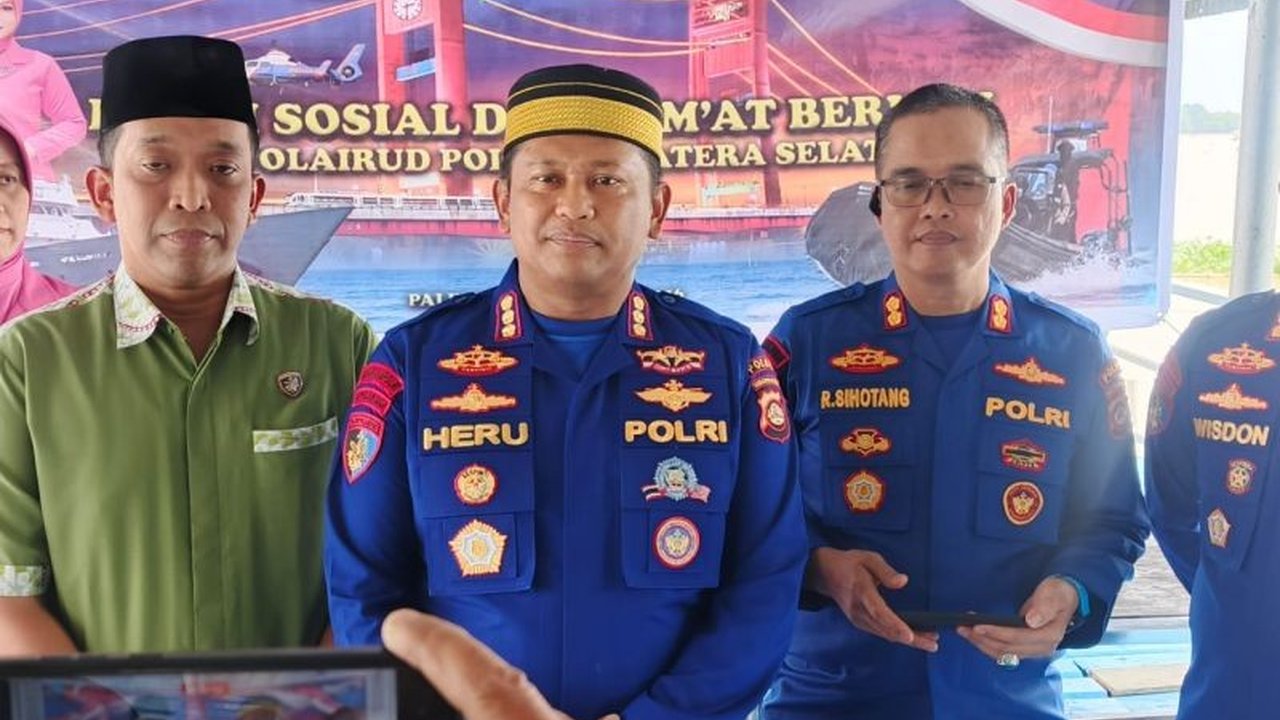 Ditpolairud Sumsel mengerahkan 300 personel dan 25 kapal patroli guna memastikan kelancaran dan keselamatan selama Pengamanan Mudik Lebaran 2026 di jalur perairan. Simak selengkapnya!