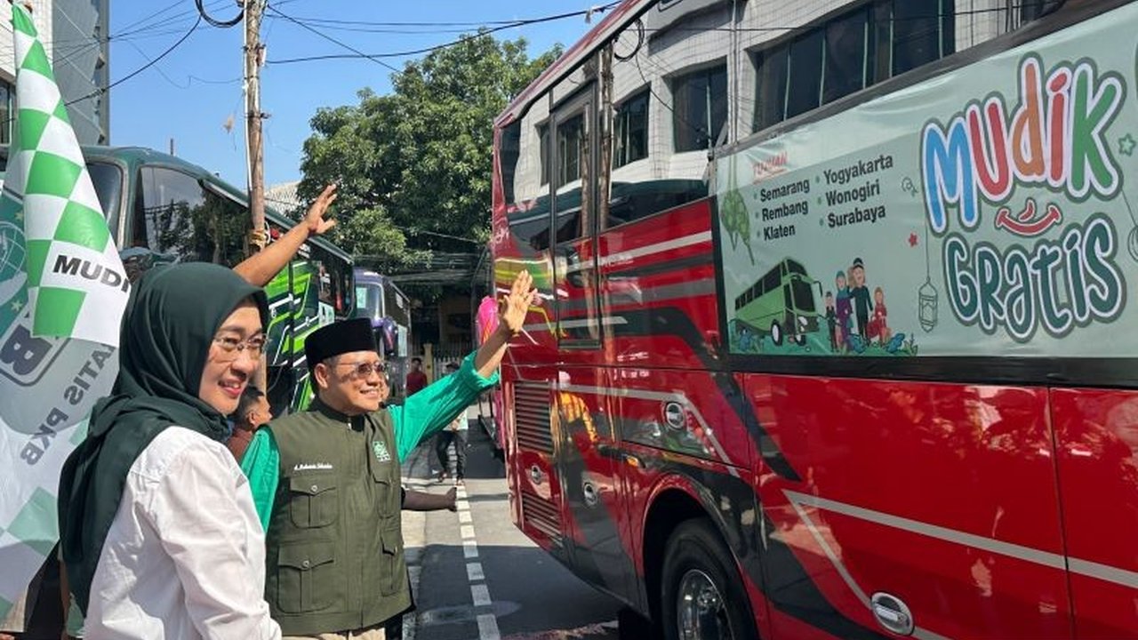 Ketua Umum PKB, Cak Imin, melepas 1.200 peserta Mudik Gratis PKB Idul Fitri 1447 H menuju berbagai kota di Jawa, menegaskan program ini sebagai wujud komitmen persaudaraan partai.
