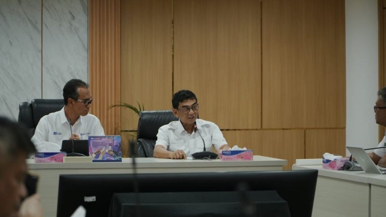Bank Indonesia bersama Pemerintah Kabupaten Kepulauan Talaud terus mengakselerasi perluasan digital transaksi bagi masyarakat di wilayah perbatasan Sulawesi Utara, menunjukkan komitmen kuat terhadap digitalisasi keuangan daerah.