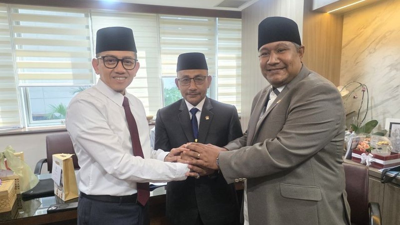 Senator Aceh Sudirman Haji Uma mengadukan konflik lahan HGU di Aceh Timur ke BAP DPD RI, menyoroti dugaan pencaplokan tanah ulayat warga oleh perusahaan perkebunan. Warga menuntut keadilan.