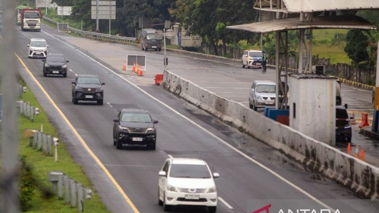 Astra Tol Cipali mencatat sekitar 279 ribu kendaraan melintasi ruas tol tersebut hingga H-6 Lebaran 2026, menunjukkan peningkatan signifikan menjelang puncak Arus Mudik Lebaran 2026.