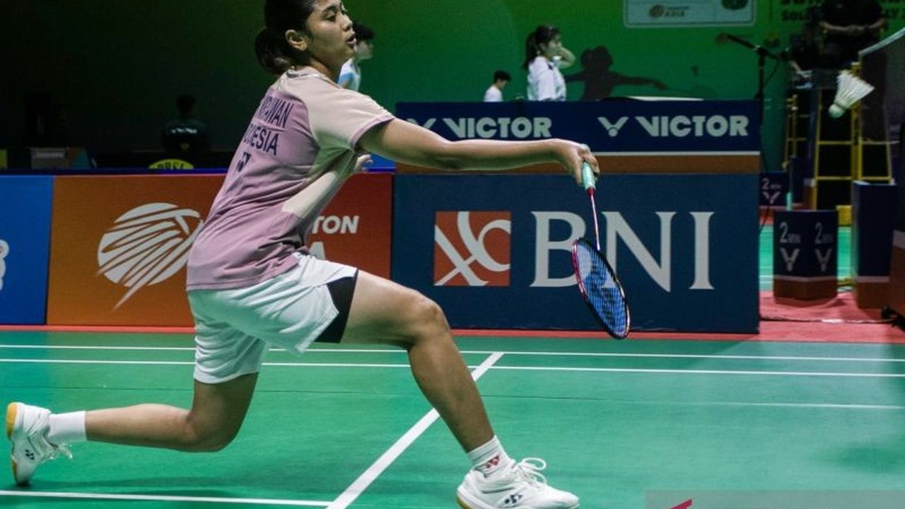 Pebulu tangkis tunggal putri Indonesia, Thalita Ramadhani Wiryawan, dipastikan mundur dari Orleans Masters 2026. Keputusan ini diambil PBSI demi keselamatan atlet di tengah konflik Timur Tengah yang memanas, menjadi alasan utama penarikan.