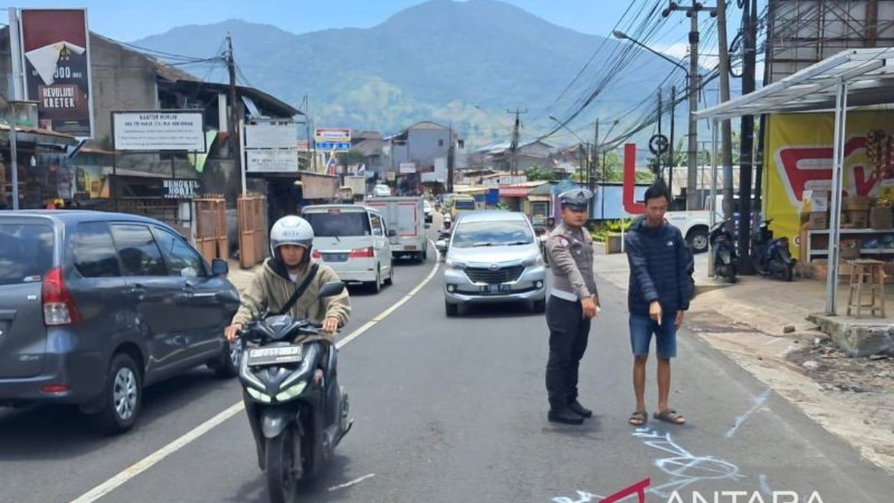Polres Cianjur mencatat dua korban jiwa akibat kecelakaan di jalur mudik Cianjur dalam dua hari terakhir. Pengendara diimbau berhati-hati dan beristirahat saat lelah untuk menghindari insiden fatal.