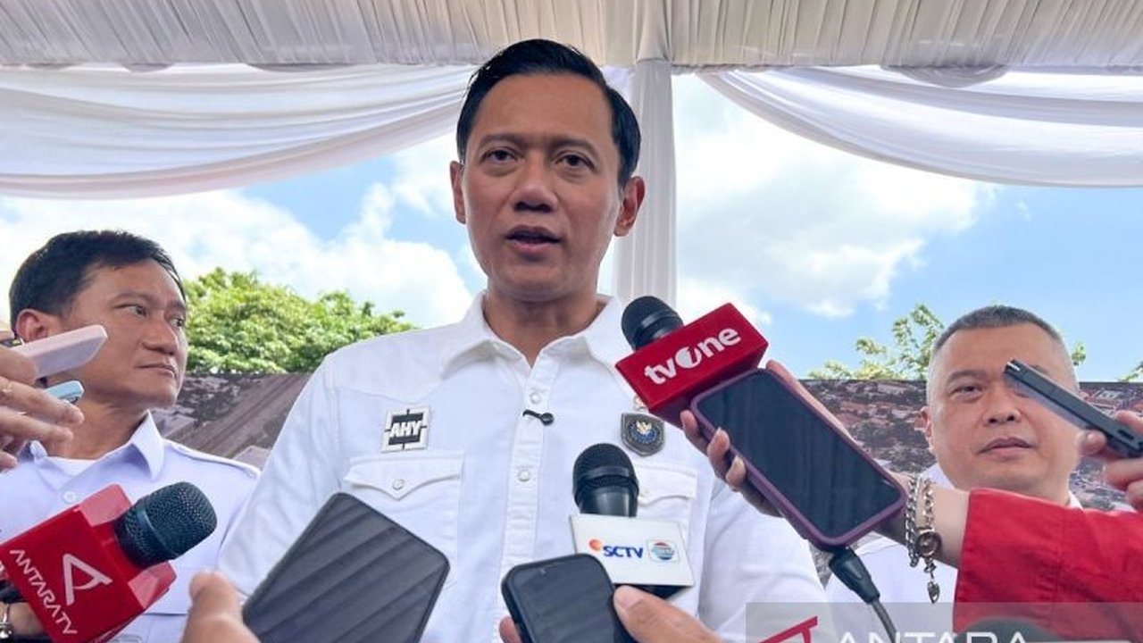 Menteri Koordinator Bidang Infrastruktur dan Pembangunan Kewilayahan (Menko) AHY mengungkapkan komitmen Presiden Prabowo Subianto dalam Program 3 Juta Rumah untuk mengatasi backlog hunian dan meningkatkan kualitas hidup masyarakat, sekaligus mendorong eko