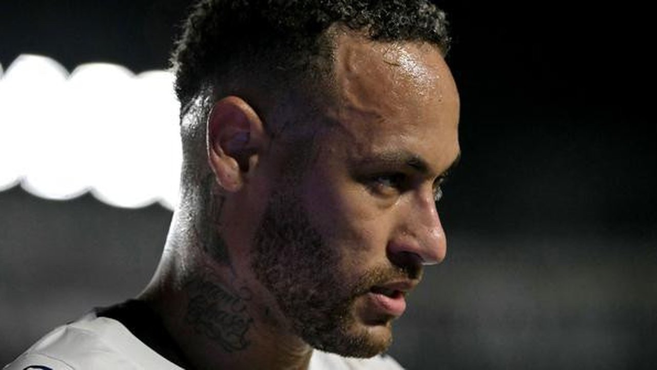 Seperti diketahui, Neymar telah lama absen membela Brasil sejak mengalami cedera lutut parah pada Oktober 2023. Meskipun begitu, ia merupakan pencetak gol terbanyak Selecao dengan 79 gol. (AF