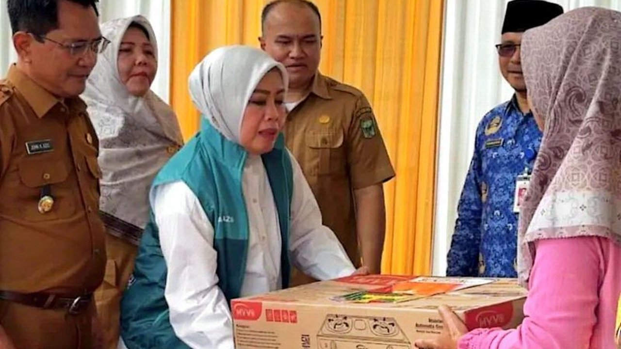 Pemerintah Kabupaten Padang Pariaman terus menyalurkan **bantuan UMKM terdampak bencana Padang Pariaman** secara bertahap, memastikan pemulihan ekonomi lokal dan membantu pelaku usaha bangkit kembali.