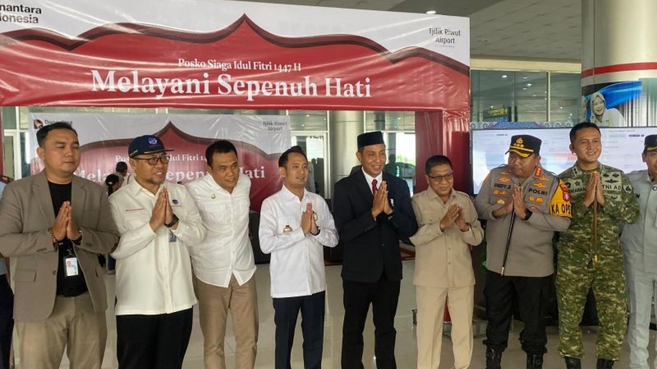 Wali Kota Fairid Naparin memastikan layanan mudik Palangka Raya optimal dan aman melalui penguatan posko terpadu serta sinergi lintas sektoral jelang Idul Fitri 2026, siapkan antisipasi lonjakan penumpang dan tantangan tiket.