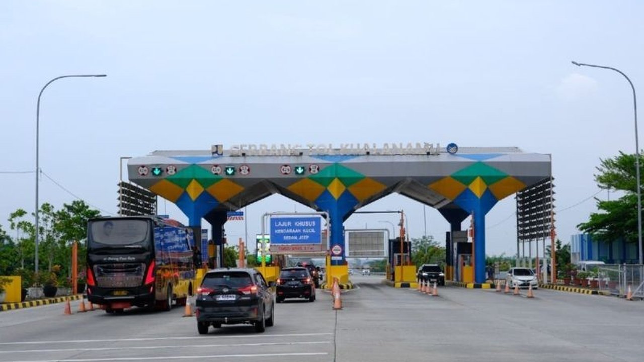 PT Jasamarga Nusantara Tollroad Regional Division (JNT Regional Division) melaporkan peningkatan signifikan pada volume lalu lintas Tol Belmera menjelang Lebaran 2026, mencapai lebih dari setengah juta kendaraan. Simak detail persiapan dan imbauan penting