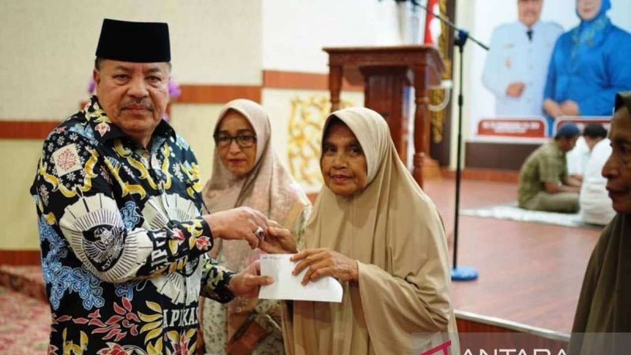 Pemerintah Kabupaten Nagan Raya menyalurkan Penyaluran Zakat Nagan Raya sebesar Rp5,55 miliar kepada 5.632 mustahik menjelang Idul Fitri 1447 H, memastikan kebahagiaan merata bagi fakir dan miskin.