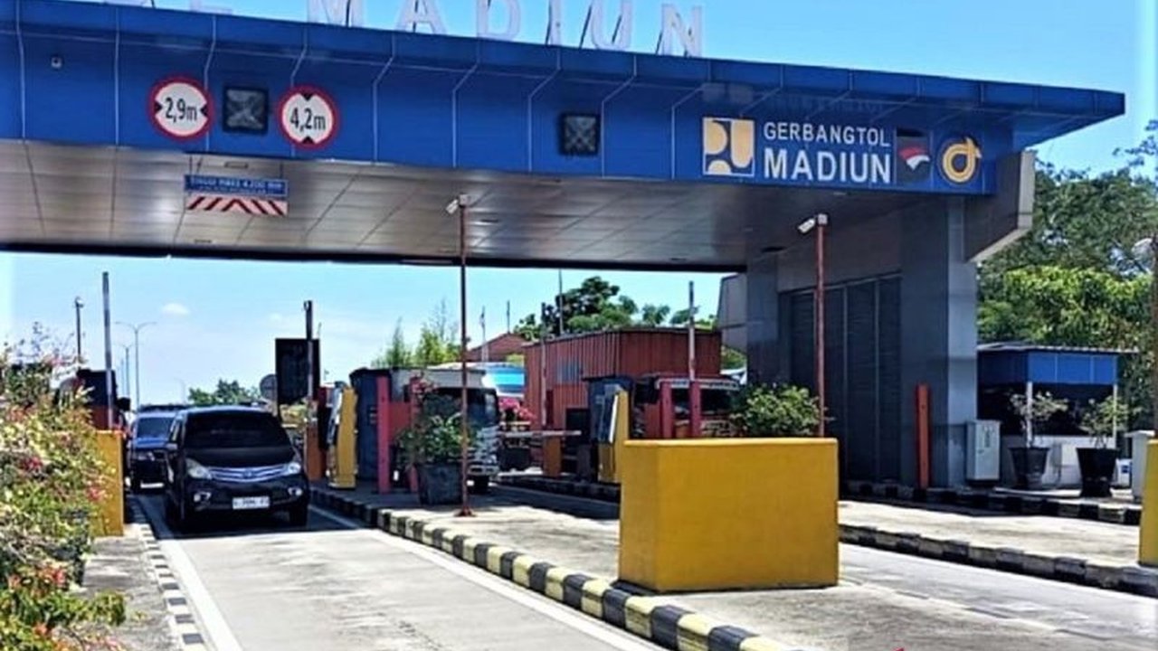 PT JNK mencatat lonjakan drastis arus mudik Tol Ngawi-Kertosono jelang Lebaran 2026. Persiapan matang diperlukan untuk kelancaran perjalanan pemudik.