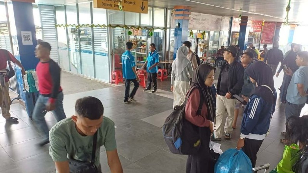 Pelni Cabang Tanjungpinang secara tegas menerapkan sistem pembelian tiket kapal secara online untuk Pelni Cegah Calo Tiket Online, memastikan kelancaran arus mudik Idul Fitri 2026.