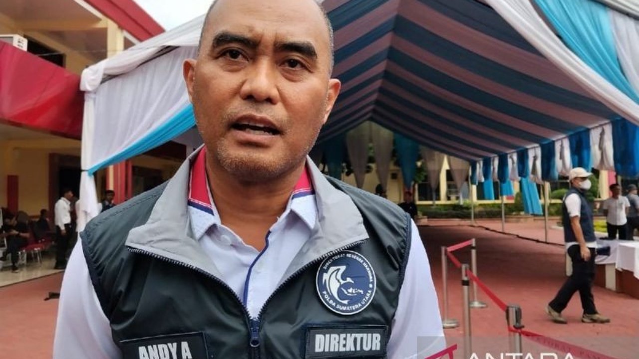 Direktorat Reserse Narkoba Polda Sumut gencar buru bandar sabu yang bertransaksi di parkiran rumah sakit Langkat, setelah menangkap dua tersangka dengan barang bukti 1 kg sabu.