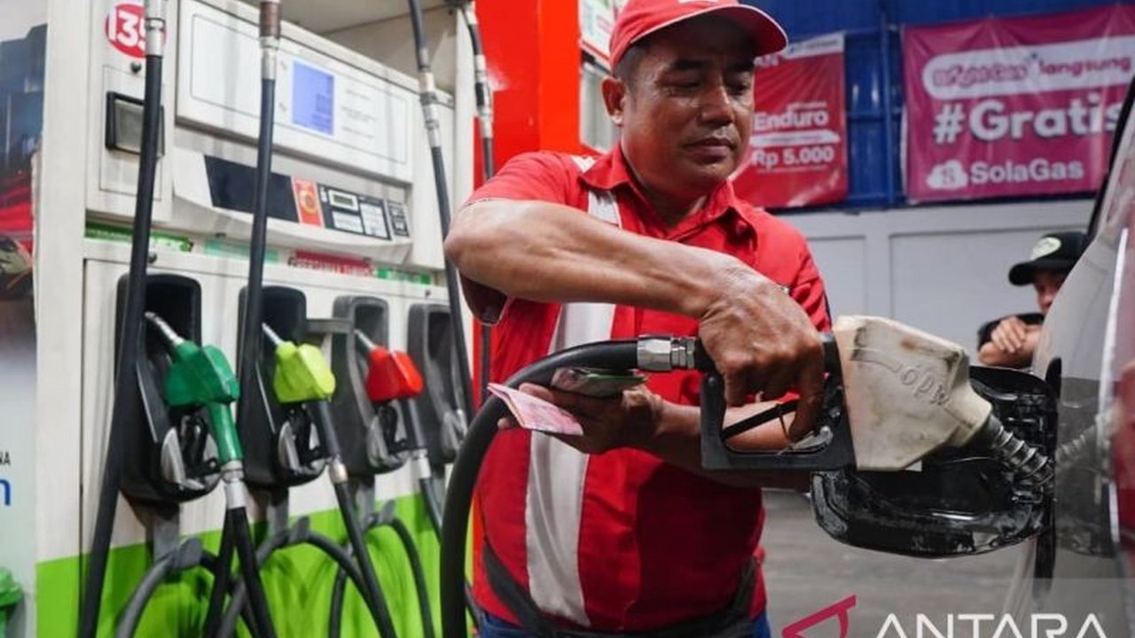 Forum Konsumen Berdaya Indonesia (FKBI) mendesak aparat menindak tegas praktik penimbunan BBM yang merugikan masyarakat dan negara, menyusul ultimatum Kapolda Kalbar terhadap para pelaku.