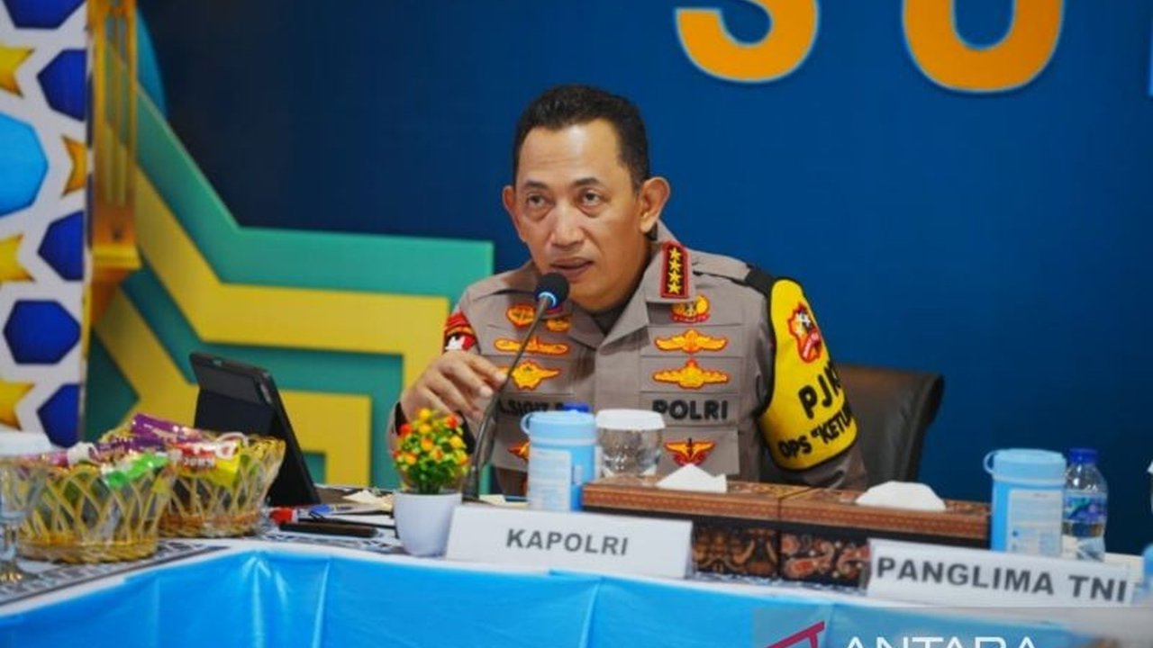 Kapolri Jenderal Listyo Sigit Prabowo menginstruksikan seluruh personel Polri untuk memberikan pelayanan optimal dan pengamanan Shalat Id di seluruh wilayah Indonesia, termasuk antisipasi arus balik Lebaran 2026.