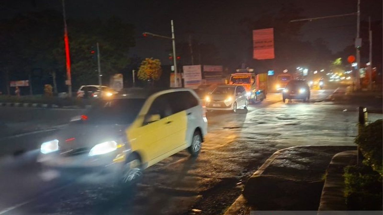 Dinas Perhubungan Cianjur melaporkan Puncak Arus Mudik Lebaran 2026 terjadi pada H-2 dengan volume 150 ribu kendaraan melintas. Kepadatan diprediksi berlanjut, bagaimana antisipasi Dishub?