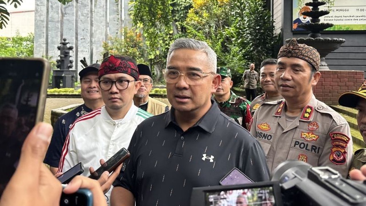 Pemerintah Kota Bandung membatasi waktu berjualan PKL saat malam takbiran. Kebijakan Pembatasan PKL Malam Takbiran Bandung ini bertujuan menjaga ketertiban, kebersihan kota, dan menghindari kerumunan jelang Idul Fitri 1447 H.
