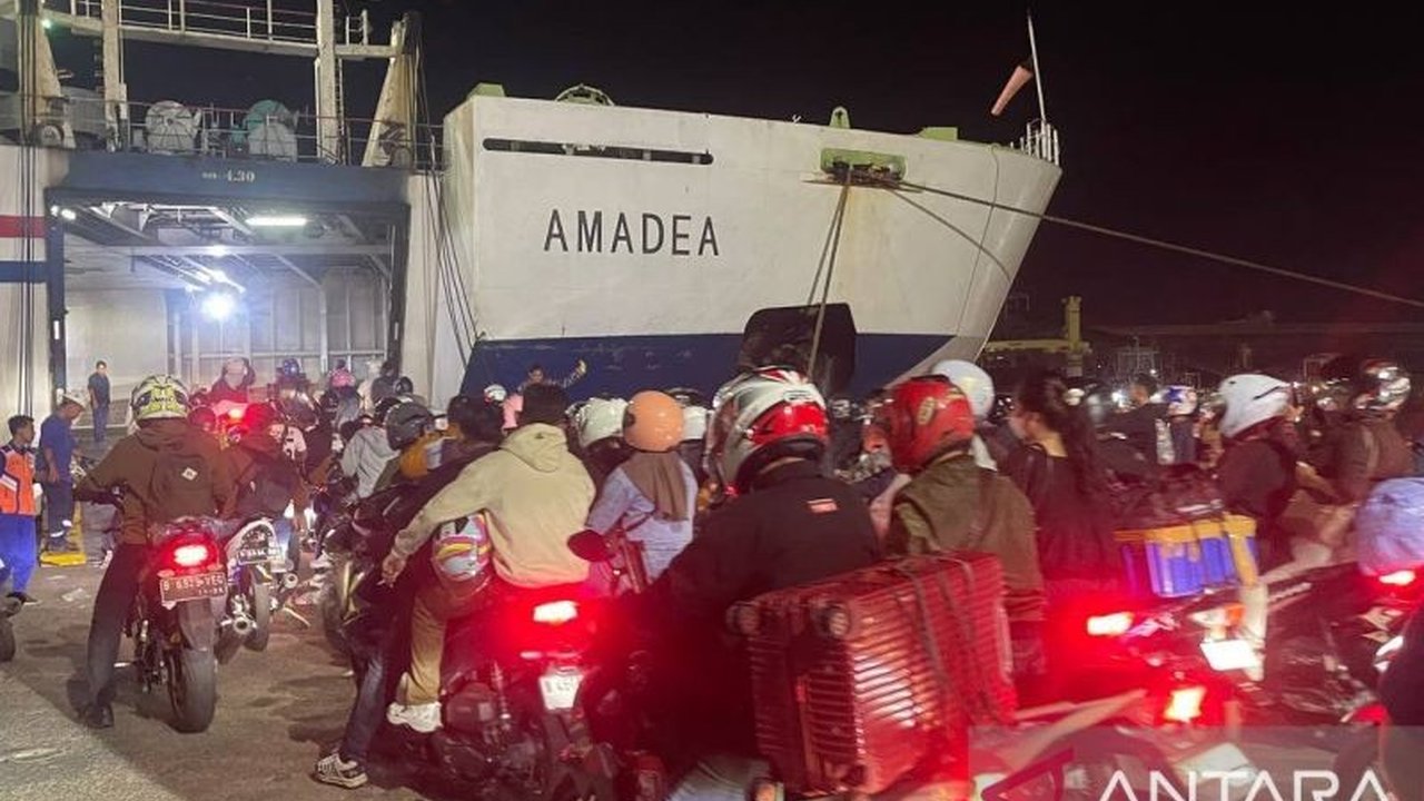 Polda Banten melaporkan Arus Mudik Banten 2026 berjalan aman dan terkendali tanpa kecelakaan fatal hingga H-1 Idul Fitri, berkat sinergi berbagai pihak.
