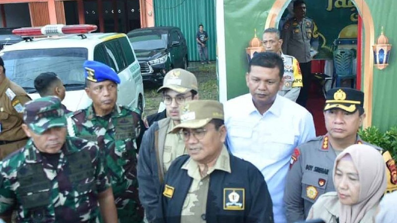Pemerintah Kota Jambi bergerak cepat menambah armada pengangkut sampah guna antisipasi lonjakan sampah Lebaran yang signifikan, memastikan kebersihan kota tetap terjaga selama Hari Raya Idul Fitri 1447 Hijriah.