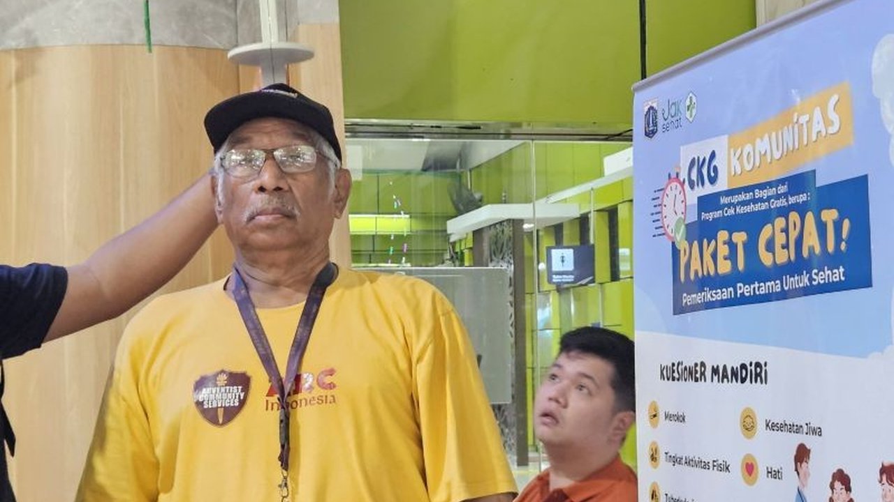 Program Cek Kesehatan Gratis di Stasiun Gambir menjadi sorotan utama, membantu pekerja dan pemudik menjaga kondisi prima jelang arus mudik Lebaran 2026.