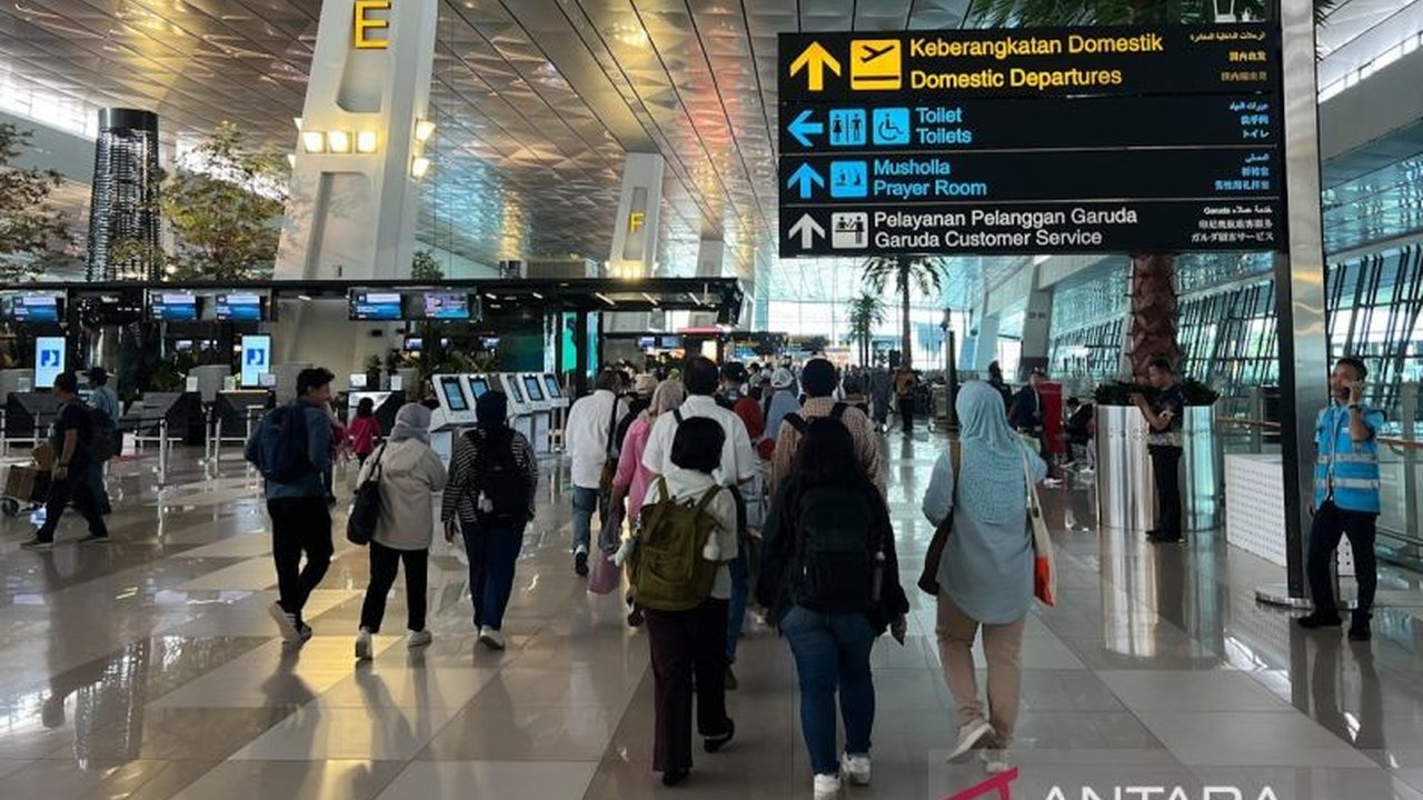 InJourney Airports berhasil mengelola puncak arus mudik Lebaran 2026 di 37 bandara, mencatat kelancaran operasional dan peningkatan jumlah penumpang yang signifikan, melampaui capaian sebelum pandemi.