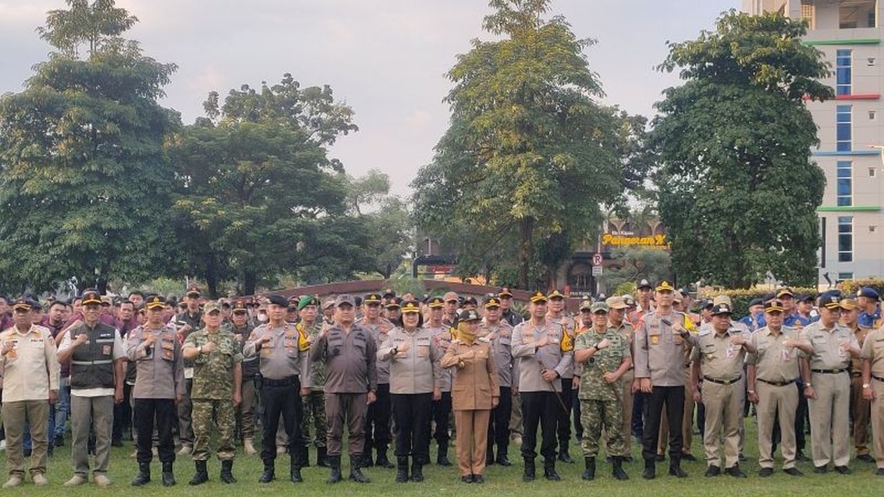 Forkopimko Jakarta Barat mengerahkan 760 personel gabungan dengan pendekatan humanis untuk memastikan Pengamanan Malam Takbiran Jakarta Barat berjalan aman dan kondusif, mengantisipasi potensi kerawanan.