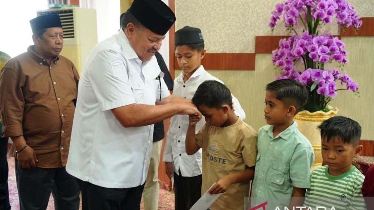 Pemerintah Kabupaten Nagan Raya kembali menyalurkan santunan kepada 400 dhuafa dan yatim menjelang Idul Fitri 1447 H, menunjukkan kepedulian sosial yang mendalam.