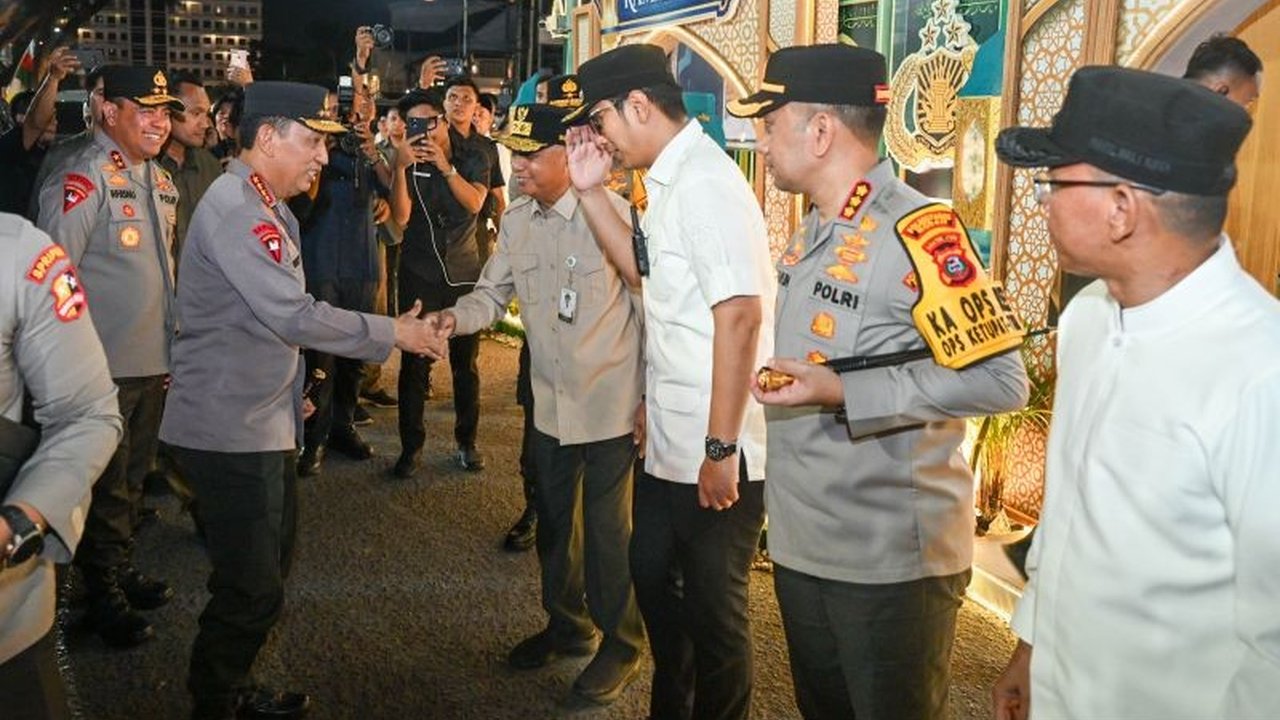 Kapolri Jenderal Pol Listyo Sigit Prabowo memprediksi puncak arus balik Idul Fitri 1446 H akan dimulai pada 24 Maret 2026, mengimbau masyarakat untuk tetap berhati-hati dan memanfaatkan program Work From Anywhere (WFA).