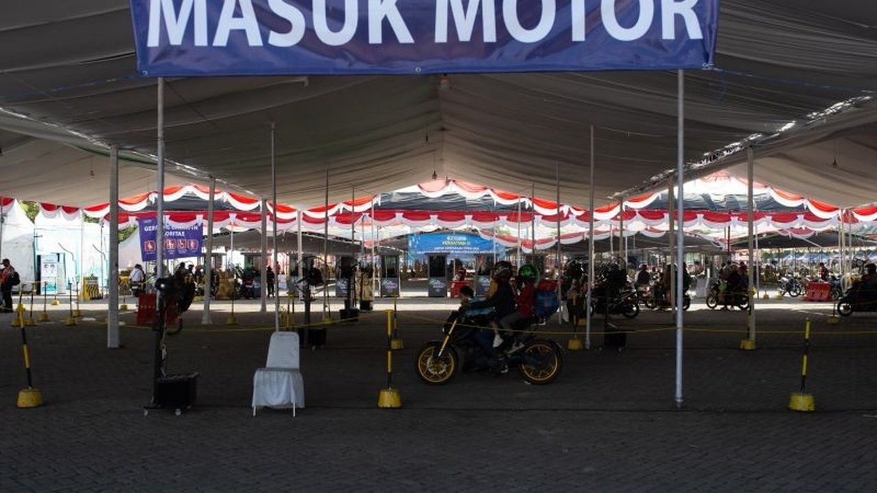 Kondisi arus mudik Lebaran di Pelabuhan Ciwandan mulai lengang pada H-1, menandakan puncak kepadatan telah terlewati. Ribuan pemudik motor telah menyeberang menuju Sumatera, dengan Pelindo Regional 2 Banten mengapresiasi pendampingan Kementerian Perhubung