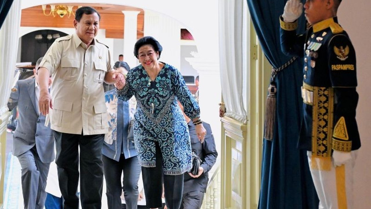Pengamat politik menyoroti pertemuan antara Presiden Prabowo Subianto dan Megawati Soekarnoputri sebagai simbol Harmoni Kepemimpinan nasional, menebarkan optimisme bagi masa depan Indonesia di tengah ketidakpastian global.