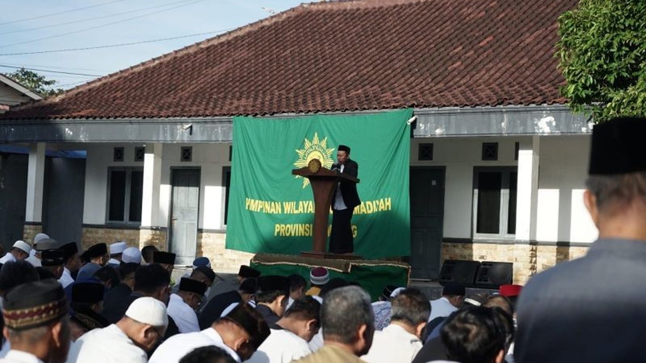 Khatib Shalat Idul Fitri di Bandarlampung mengajak umat untuk sikapi perbedaan Idul Fitri 1447 H sebagai sarana pendewasaan iman dan menjaga persatuan, bukan pemicu perpecahan.