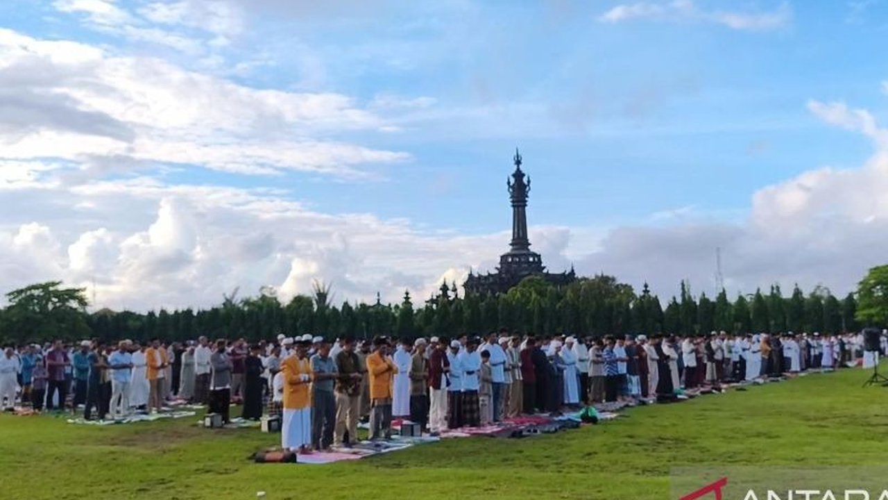 Pimpinan Wilayah Muhammadiyah Bali menegaskan pentingnya menjaga Kerukunan Idul Fitri Bali di tengah perbedaan penetapan 1 Syawal, mendorong persatuan antarumat beragama dan toleransi.