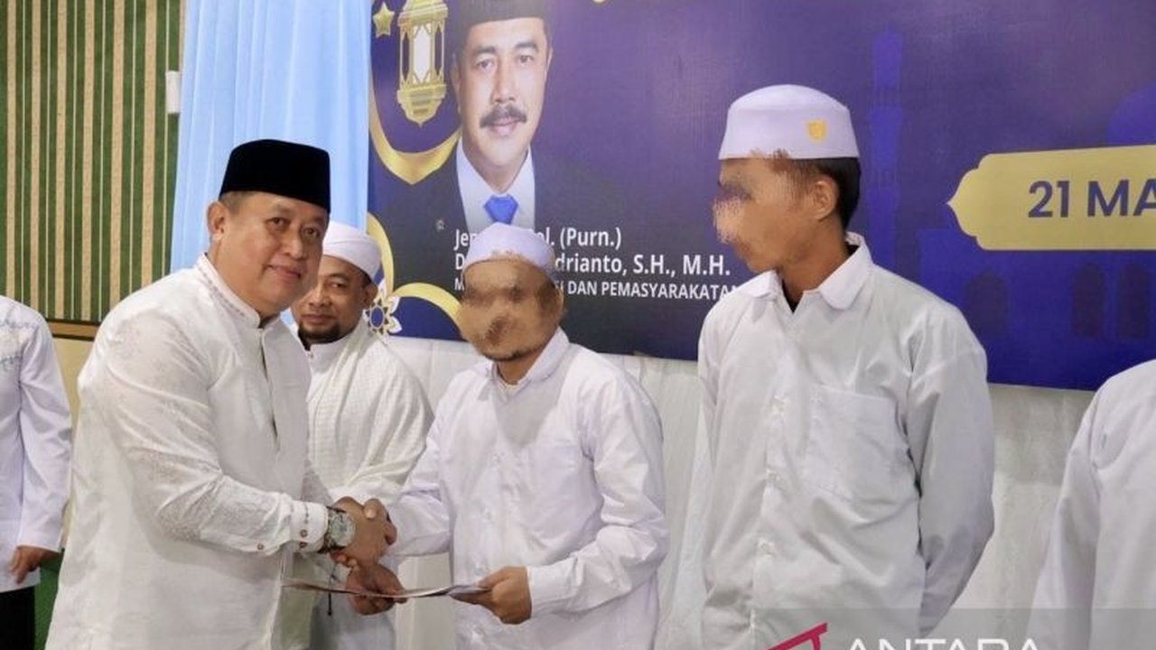 Sebanyak 6.048 narapidana di Kalimantan Selatan mendapatkan Remisi Idul Fitri 2026, dengan 54 di antaranya langsung bebas. Simak rincian jumlah penerima remisi dan UPT terbanyak di sini.