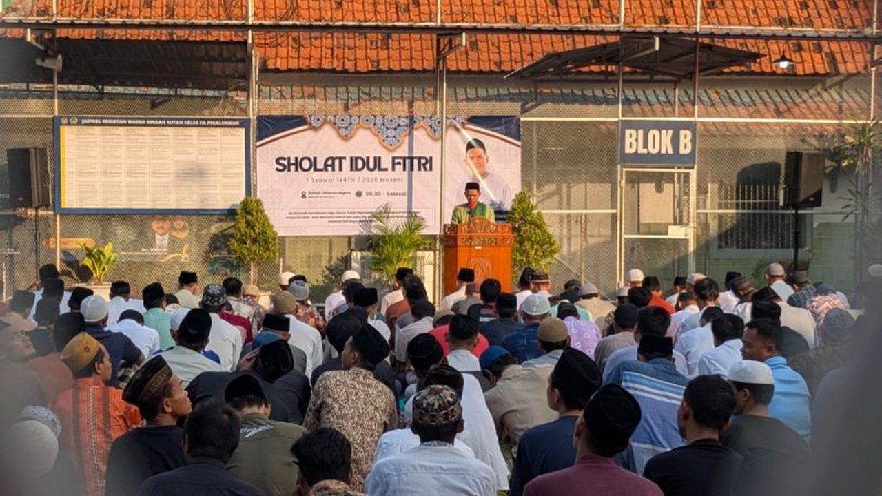 Sebanyak 8.872 narapidana di Jawa Tengah mendapatkan remisi Idul Fitri 1447 Hijriah, dengan 57 di antaranya langsung menghirup udara bebas. Simak detail lengkap penerima remisi dan kriteria pemberiannya yang menjadi motivasi bagi para warga binaan.
