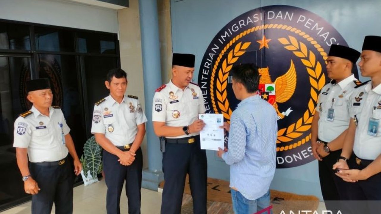 Sebanyak 411 Warga Binaan Pemasyarakatan (WBP) di Lapas Kelas IIA Curup, Bengkulu, mendapatkan Remisi Idul Fitri 2026, dengan satu narapidana dinyatakan langsung bebas setelah memenuhi syarat administratif dan berkelakuan baik.