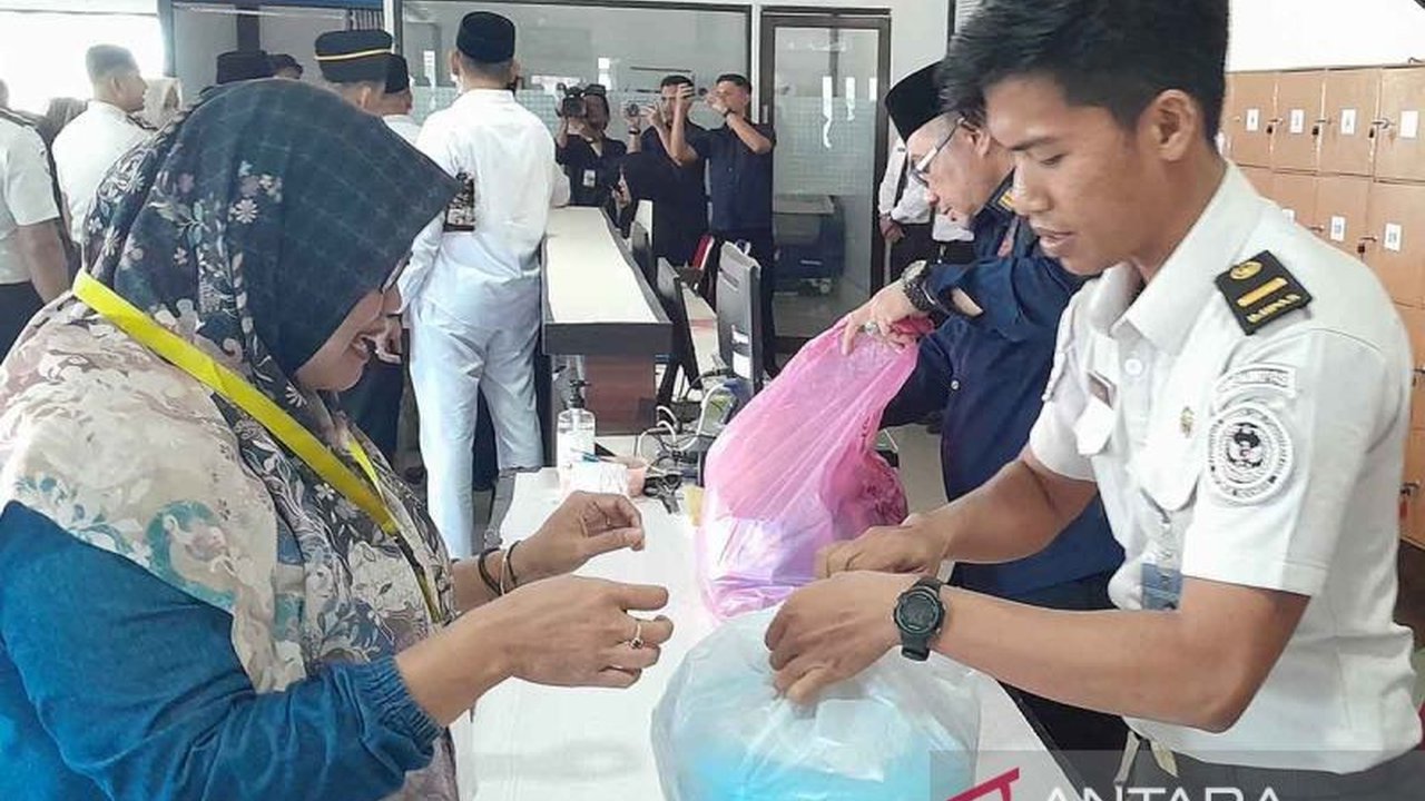 Lembaga Pemasyarakatan Kelas IIA Banda Aceh memperpanjang jam layanan kunjungan warga binaan selama Hari Raya Idul Fitri 1447 H/2026 M, memberikan kesempatan lebih lama bagi keluarga untuk bersilaturahmi.