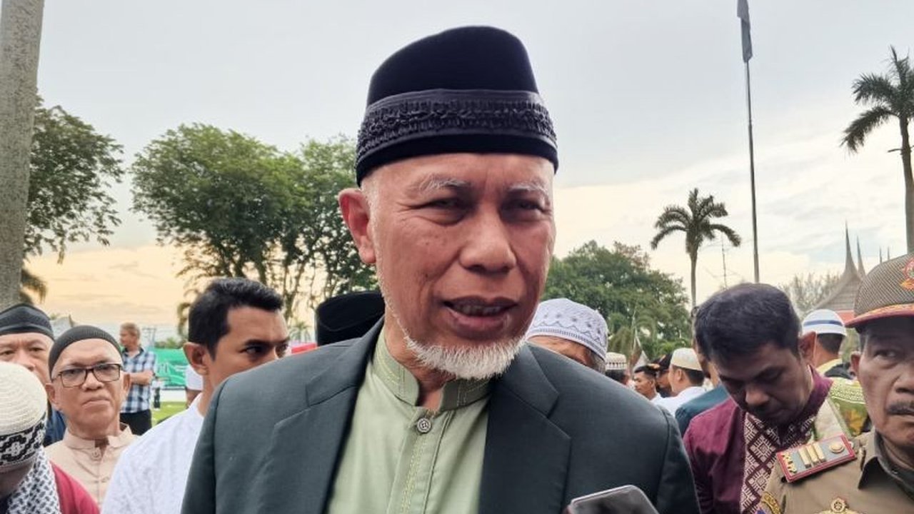 Kunjungan Wisata Sumbar Lebaran melonjak 12 persen melalui BIM. Pemerintah daerah siapkan langkah antisipasi pungutan liar dan jamin kenyamanan wisatawan.