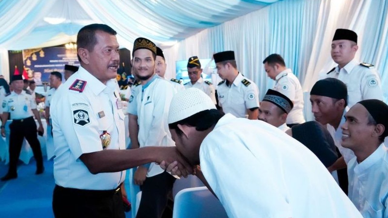 Sebanyak 155.908 warga binaan di seluruh Indonesia mendapatkan Remisi Idul Fitri 2026 dari Ditjenpas Kemenimipas, menandai komitmen negara dan efisiensi anggaran yang signifikan.