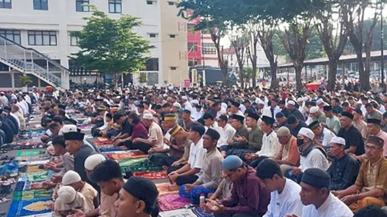 Kepolisian Daerah Nusa Tenggara Timur (Polda NTT) mengumumkan bahwa Perayaan Idul Fitri 1447 Hijriah di seluruh provinsi berjalan aman dan lancar berkat kerja sama semua pihak, termasuk masyarakat.