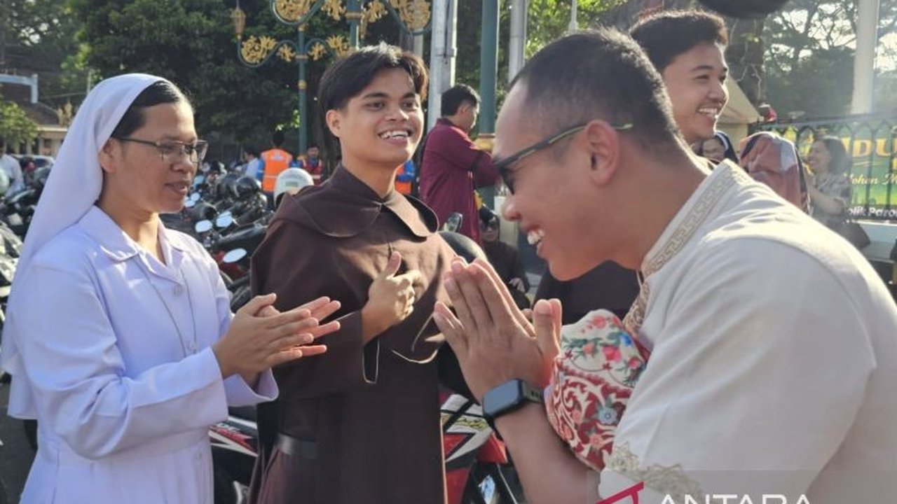 Perayaan Idul Fitri 2026 menjadi cerminan nyata indahnya toleransi beragama di Indonesia, memperkuat persatuan di tengah perbedaan keyakinan dan tradisi yang kaya.