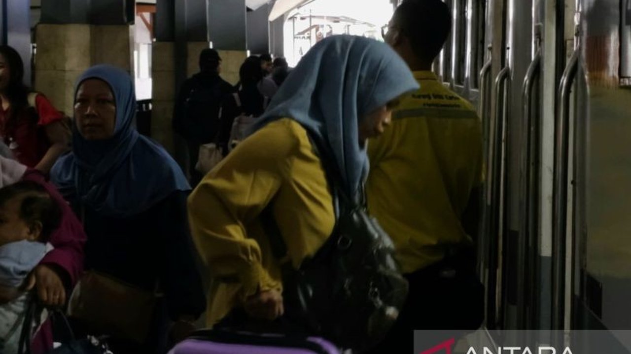 PT KAI Daop 8 Surabaya meluncurkan promo Diskon Tiket KAI Malang untuk perjalanan kelas eksekutif dari Stasiun Malang, memberikan kesempatan mudik Lebaran 2026 lebih hemat dan nyaman.