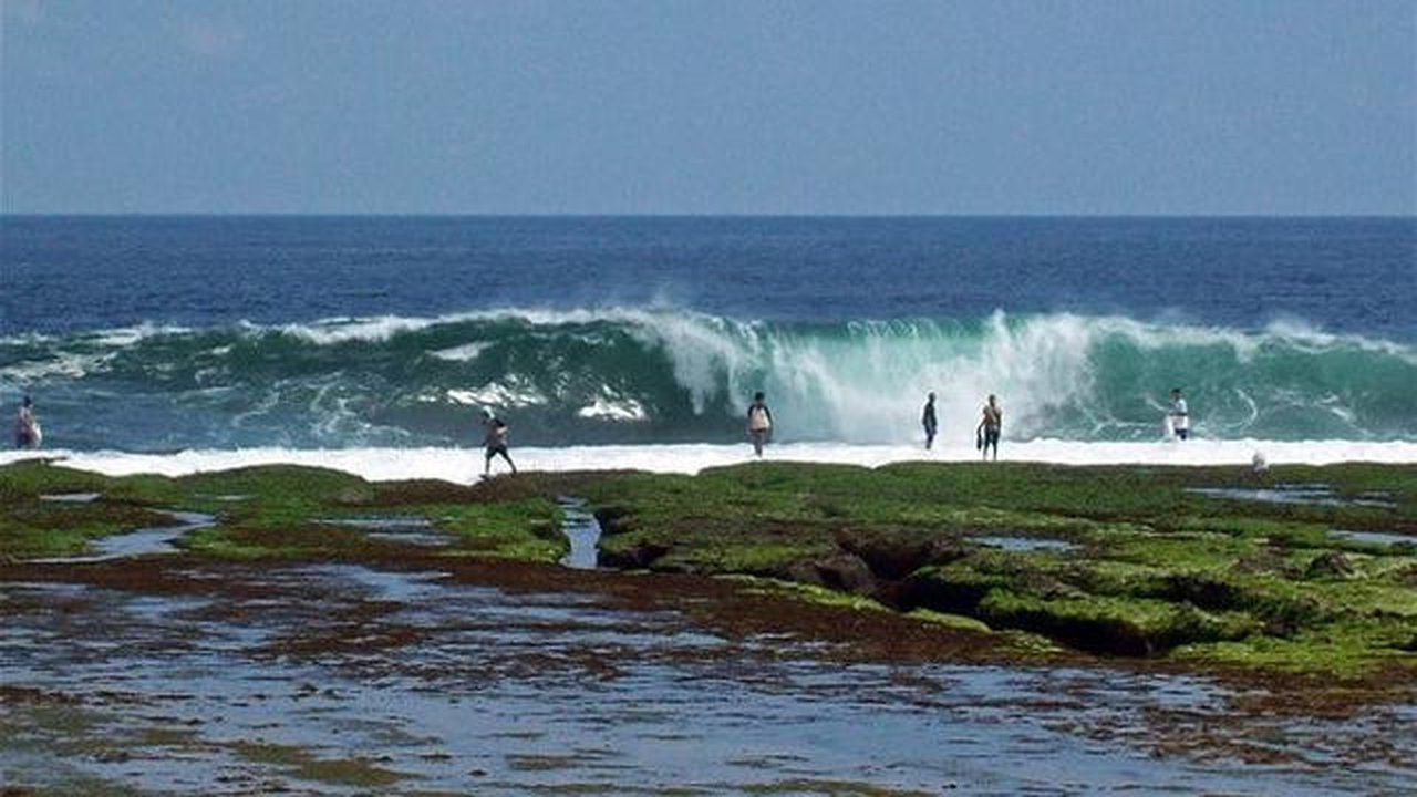 Pantai Sayang Heulang, Garut selatan. (Liputan6.com/Jayadi Supriadin)