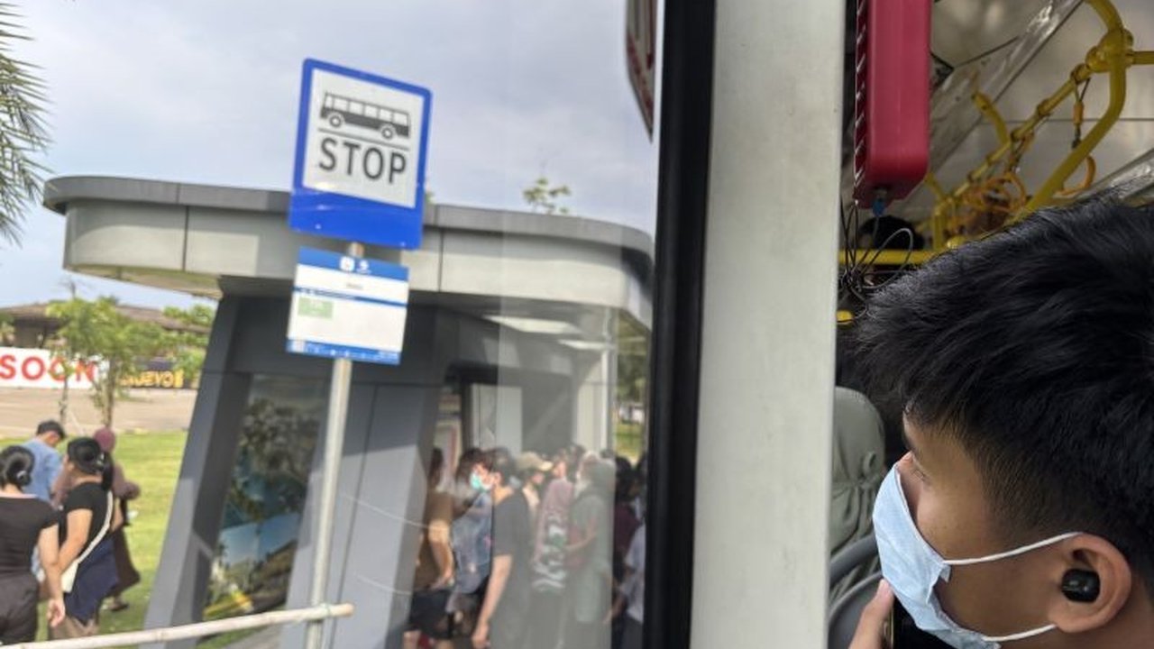 Suasana Jakarta yang lengang saat Lebaran 2026 menjadi daya tarik tersendiri. Simak bagaimana Transjabodetabek menjadi pilihan favorit warga untuk menjelajahi ibu kota di momen Jakarta Lengang Lebaran ini.