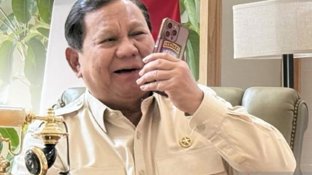 Presiden Prabowo Subianto memperkuat Solidaritas Indonesia Palestina dengan Presiden Mahmoud Abbas melalui sambungan telepon Idul Fitri 1447 H, menegaskan kembali komitmen dukungan abadi Indonesia.