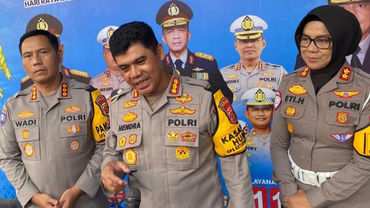 Polda Jawa Barat telah menyiapkan strategi 'one way' sepenggal guna memastikan kelancaran Arus Balik Jalur Selatan Jabar, khususnya di titik-titik rawan kemacetan, demi kenyamanan pemudik.