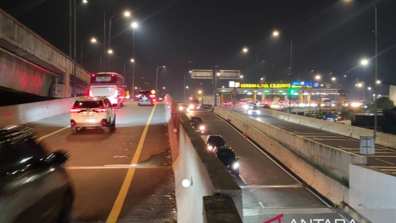 PT Jasa Marga mengambil langkah antisipatif di Gerbang Tol Cileunyi, Kabupaten Bandung, untuk menghadapi puncak Arus Balik Lebaran 2026 yang diprediksi terjadi pada 24 Maret 2026, demi kelancaran lalu lintas.