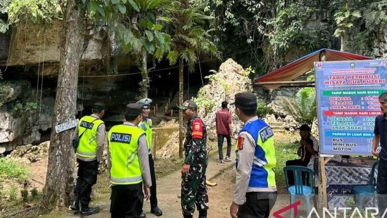 Polres Ogan Komering Ulu (OKU) memperketat Pengamanan Goa Putri di Baturaja selama libur Lebaran Idul Fitri 1447 Hijriah untuk menjamin keamanan dan kenyamanan wisatawan di objek wisata andalan tersebut.